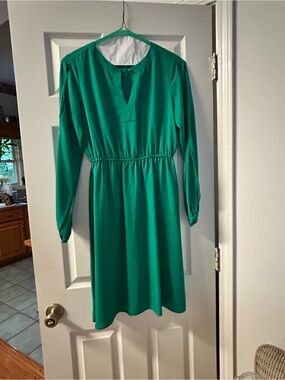 LOFT Emerald Green Long Sleeve Midi Dress with slits in sleeves, size S